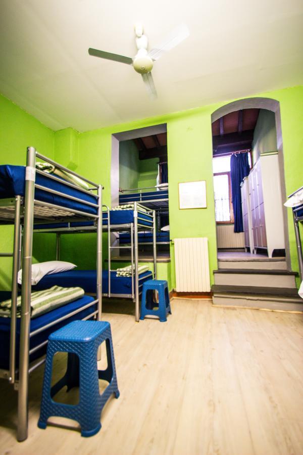 Bett im gemischten Schlafsaal mit 10 Betten